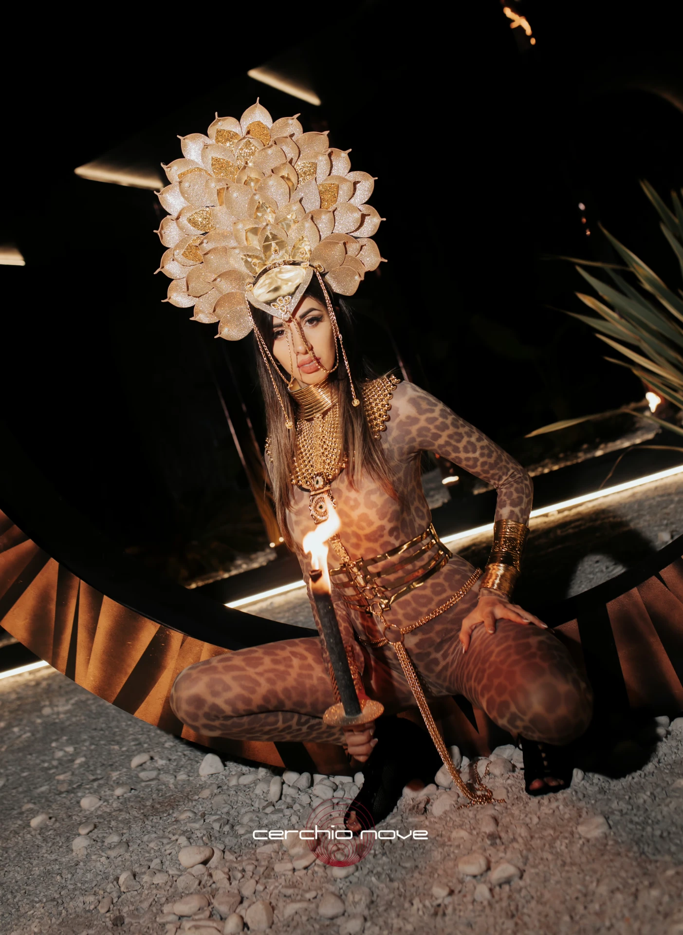Performer Queen’s Angels in costume scenografico, fotografia 9