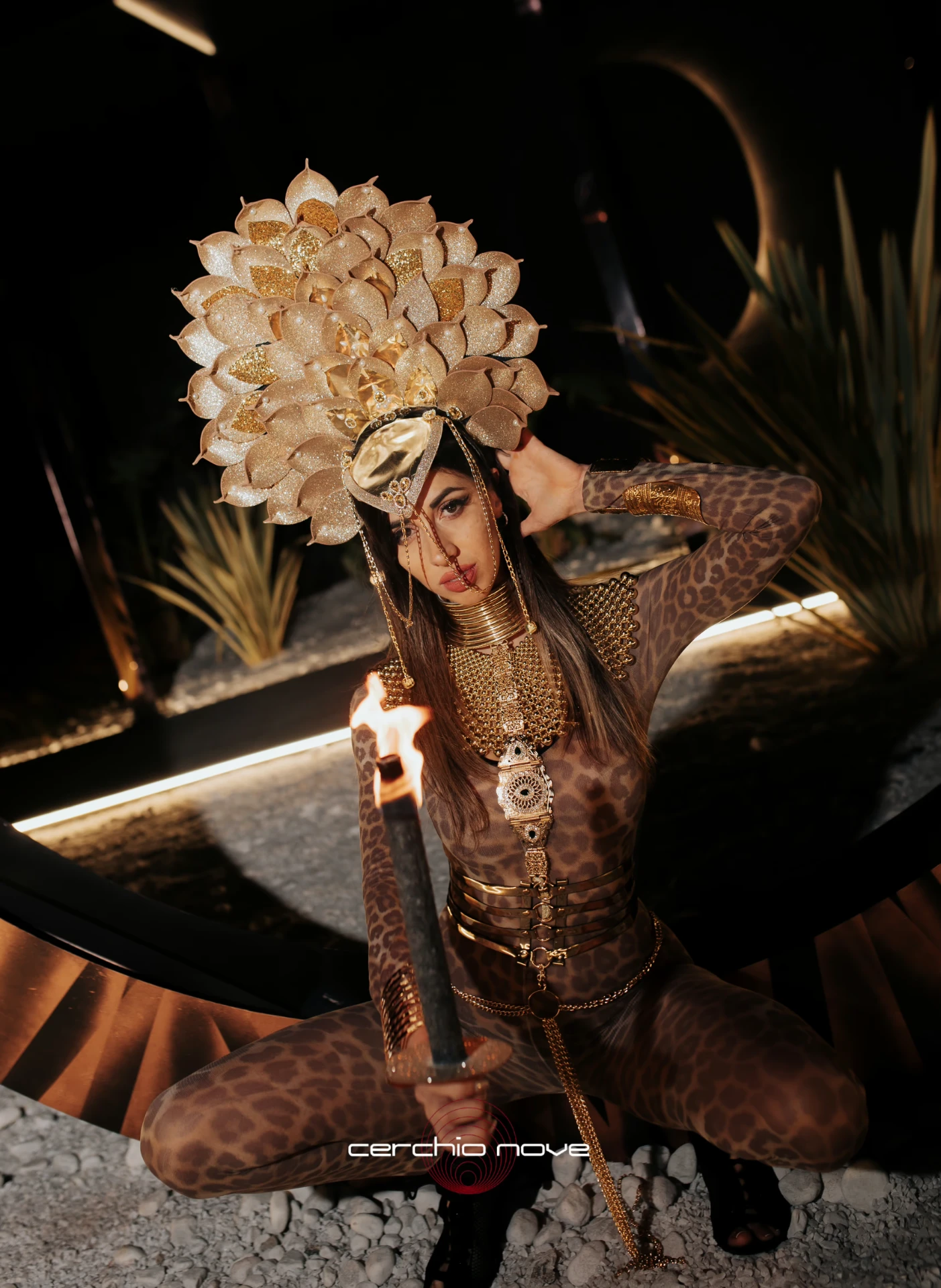 Performer Queen’s Angels in costume scenografico, fotografia 12